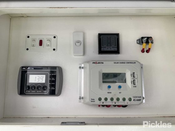 2018 Paramount Commander