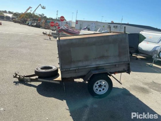 2015 Loadstar Trailers Box Top