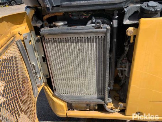 キャタピラー 301.7CR