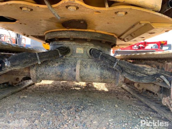 キャタピラー 301.7CR