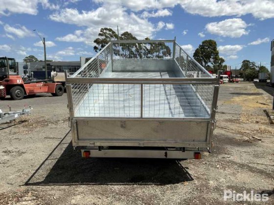 2025 绿色有限公司