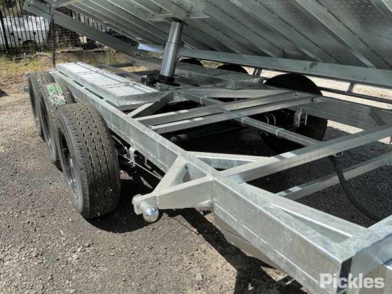 2025 绿色有限公司