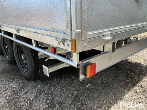 2025 绿色有限公司