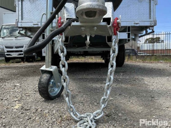 2025 绿色有限公司