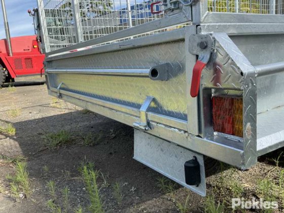 2025 绿色有限公司