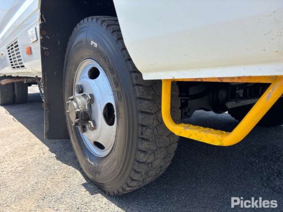 2019款丰田考斯特