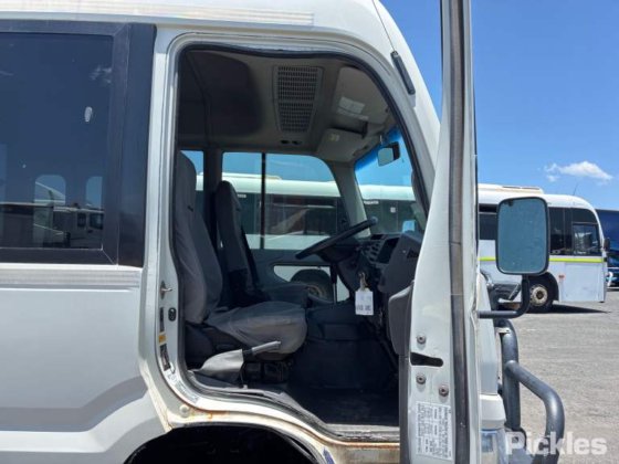 2019款丰田考斯特