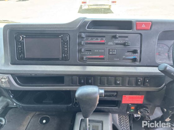 2019款丰田考斯特