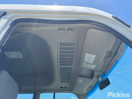 2019款丰田考斯特