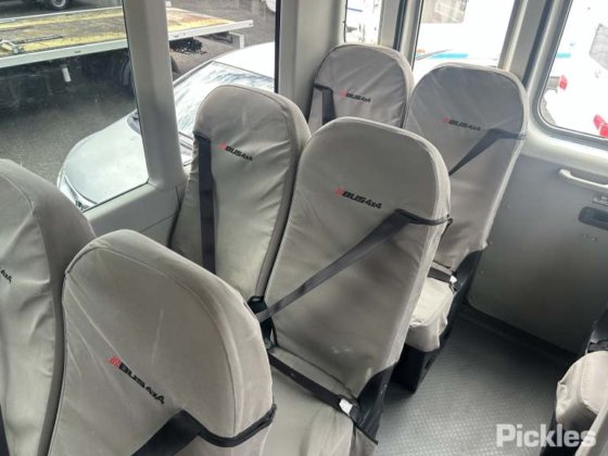 2019款丰田考斯特