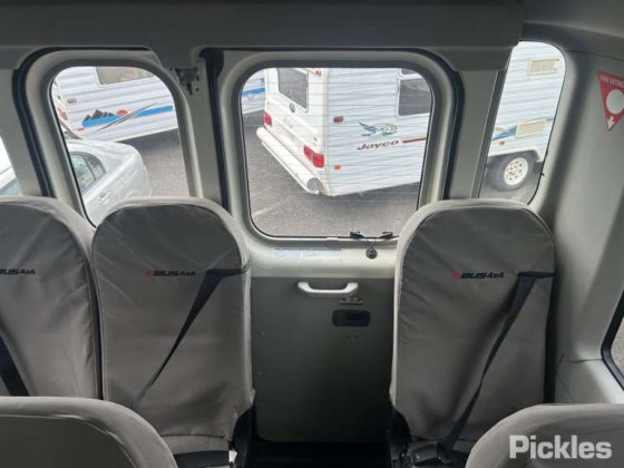 2019款丰田考斯特