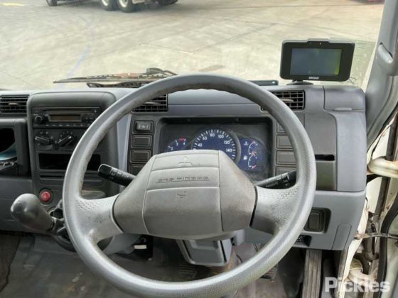 2007年三菱扶桑Canter 7/800