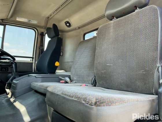 2002 日产 UD CK320