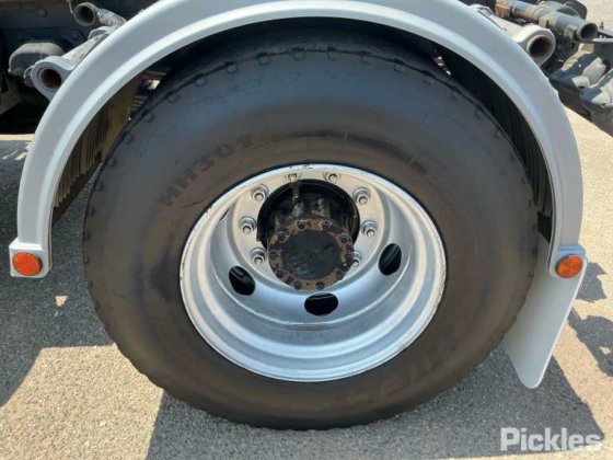 2002 日产 UD CK320