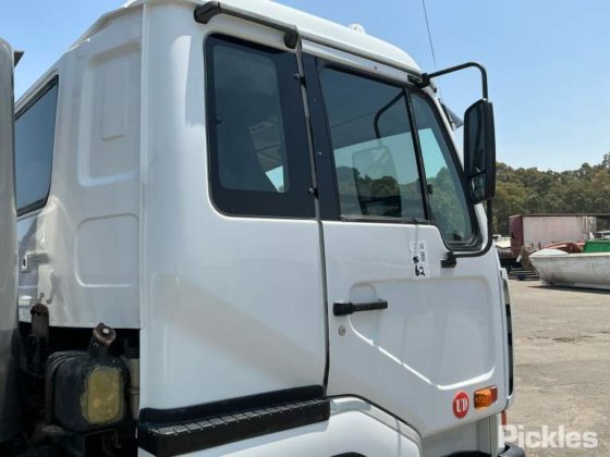 2002 日产 UD CK320