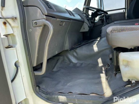 2002 日产 UD CK320