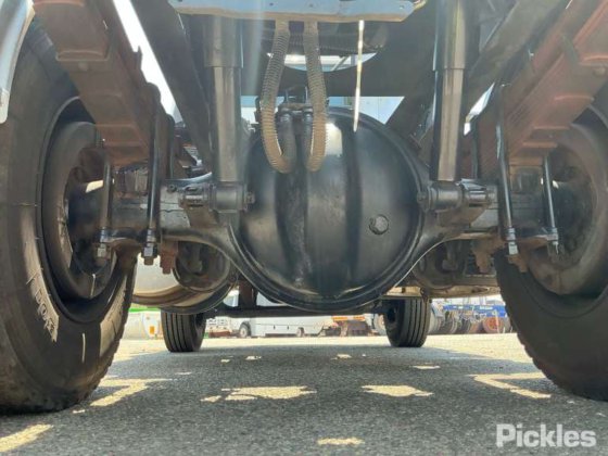 2002 日产 UD CK320