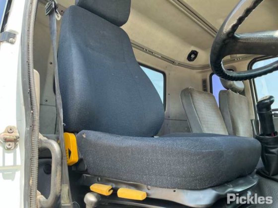 2002 日产 UD CK320