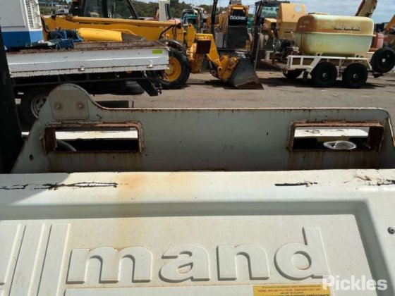 2011 年力能源设备