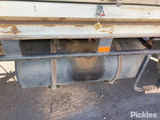 2007年产伊苏兹尼普斯