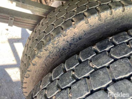 2007年产伊苏兹尼普斯