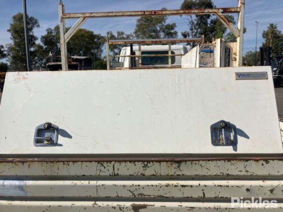 2007年产伊苏兹尼普斯