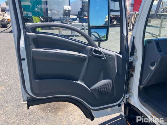 2010五十铃NNR 200