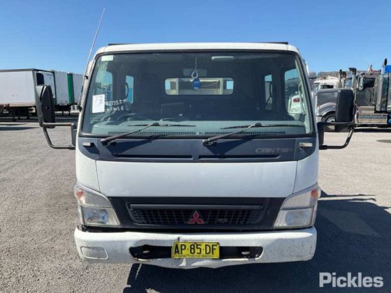 2007款三菱Canter 7/800