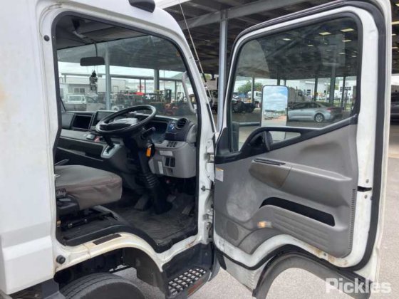 2017 三菱ふそう キャンター 515