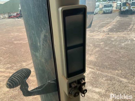 ジョンディア 8370RT