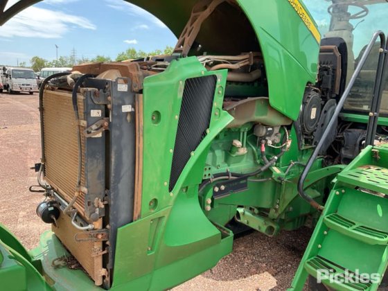 ジョンディア 8370RT