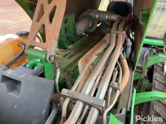 ジョンディア 8370RT