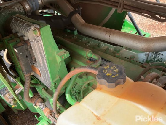 ジョンディア 8370RT