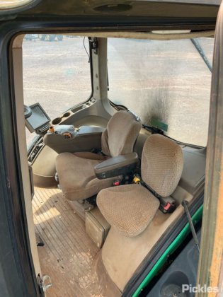 ジョンディア 8370RT