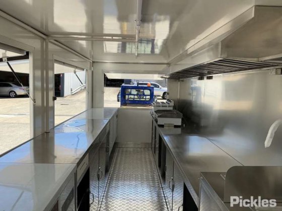 2025 绿色有限公司