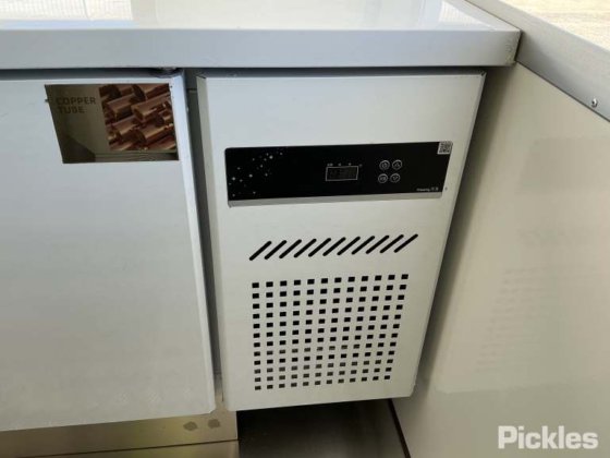 2025 绿色有限公司