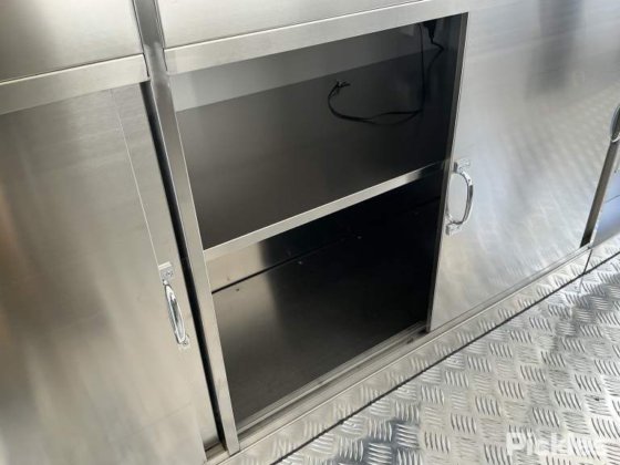 2025 绿色有限公司