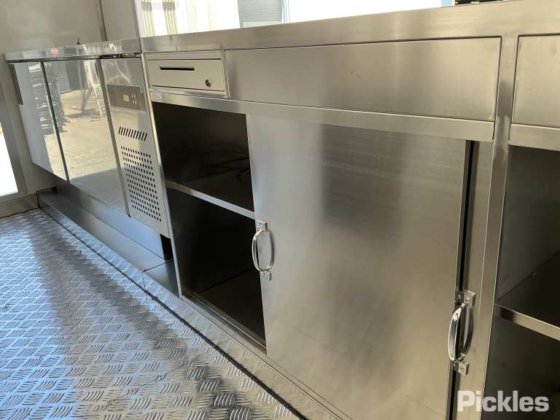 2025 绿色有限公司