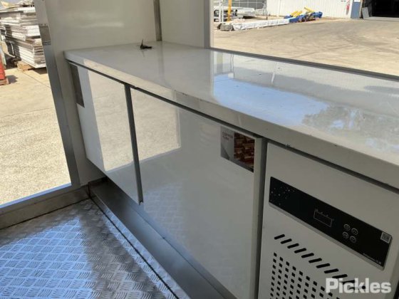 2025 绿色有限公司