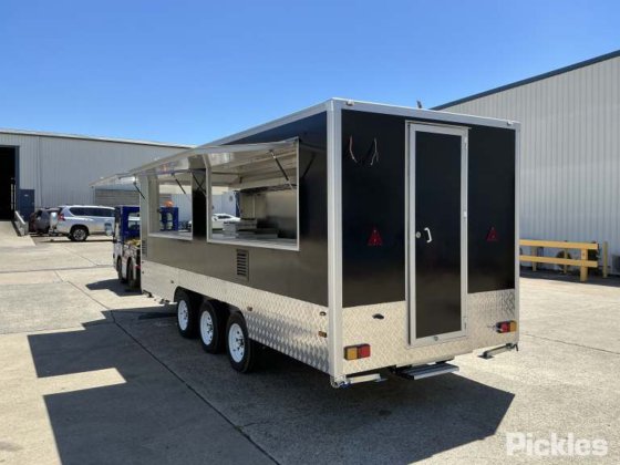 2025 绿色有限公司