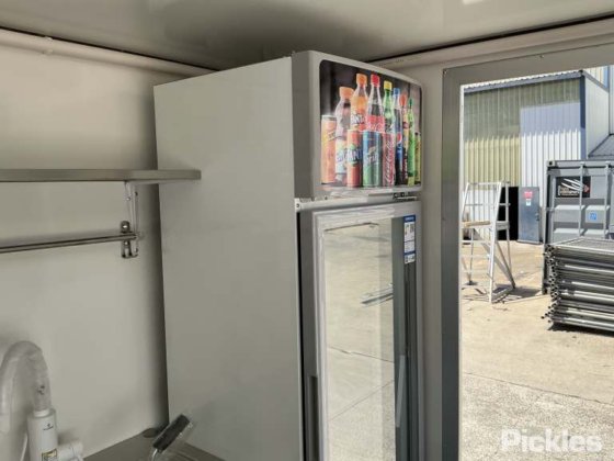 2025 绿色有限公司