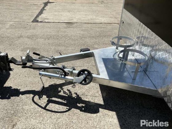 2025 绿色有限公司