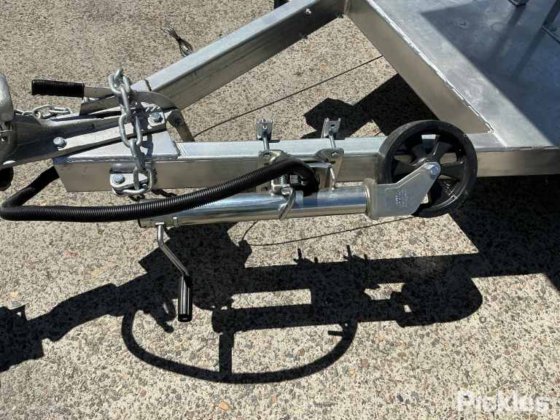 2025 绿色有限公司