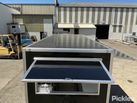 2025 绿色有限公司