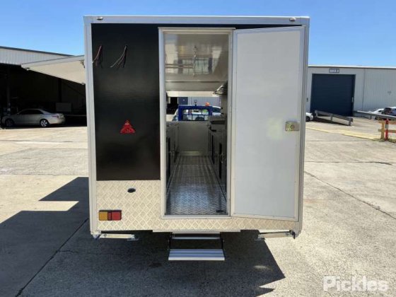 2025 绿色有限公司