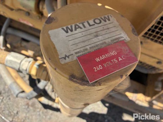 キャタピラー発電機