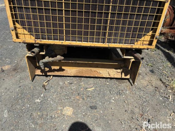 キャタピラー発電機