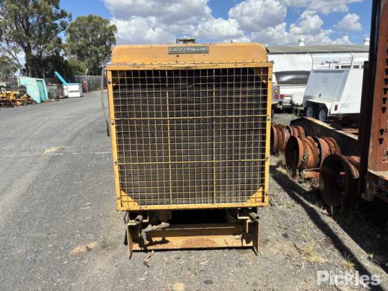 キャタピラー発電機