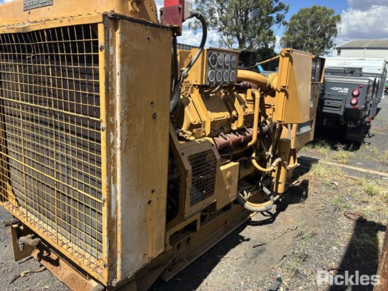 キャタピラー発電機