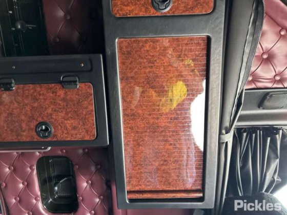 2018 肯沃斯 K200 Big Cab